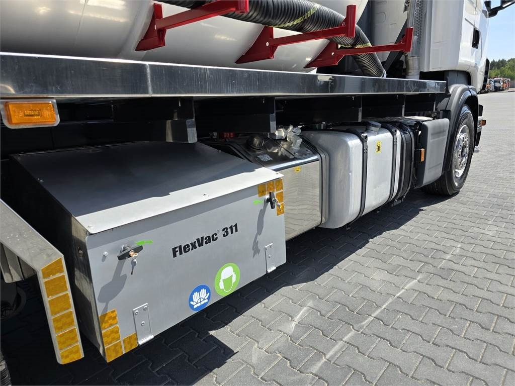 Atık toplama taşıt/ Özel amaçlı taşıt Scania Saugbagger Larsen FlexVac 311 Vacuum suction loade: fotoğraf 17