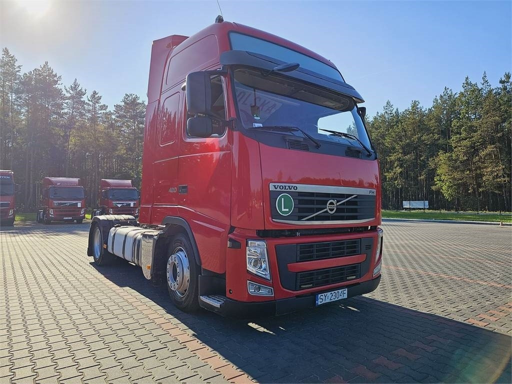 Volvo FH13 XXL MANUAL 420 EURO 5 2011 r MEGA LOW DECK - Çekici: fotoğraf 1 Volvo FH13 XXL MANUAL 420 EURO 5 2011 r MEGA LOW DECK - Çekici: fotoğraf 1