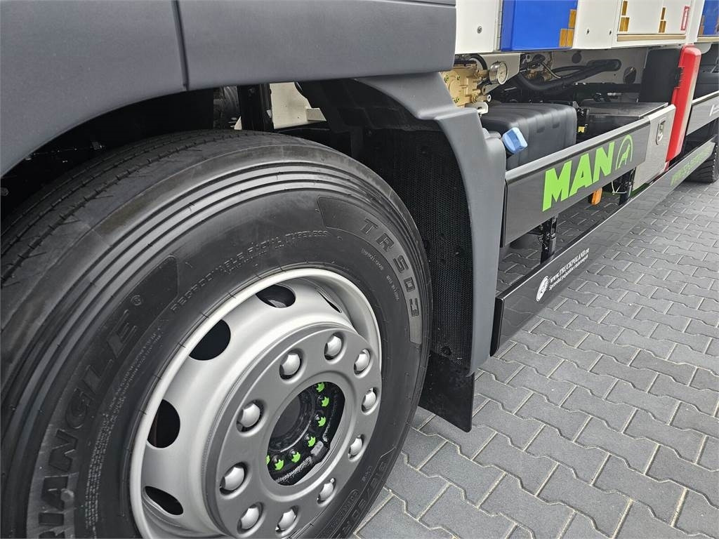MAN RSP ESE 18/4-KM Saugbagger vacuum cleaner excavato - Vidanjör: fotoğraf 2 MAN RSP ESE 18/4-KM Saugbagger vacuum cleaner excavato - Vidanjör: fotoğraf 2