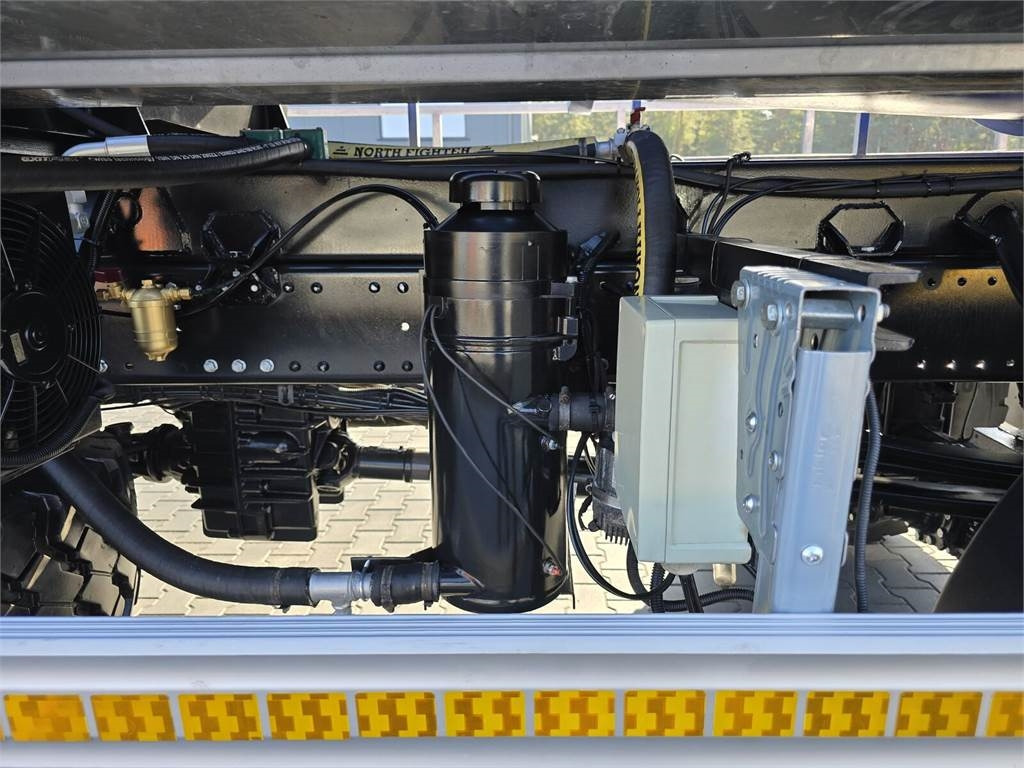 Vidanjör MAN TGM 4x4 GAMON PW8 for collecting liquid waste sepa: fotoğraf 17