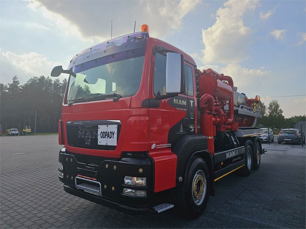 MAN WUKO LARSEN - Vidanjör: fotoğraf 3 MAN WUKO LARSEN - Vidanjör: fotoğraf 3