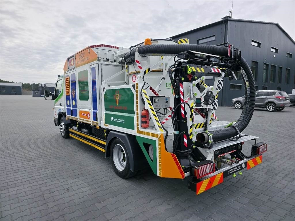 Mitsubishi CANTER odkurzacz koparka ssąca Saugbagger CITY SAU - Vidanjör: fotoğraf 5 Mitsubishi CANTER odkurzacz koparka ssąca Saugbagger CITY SAU - Vidanjör: fotoğraf 5