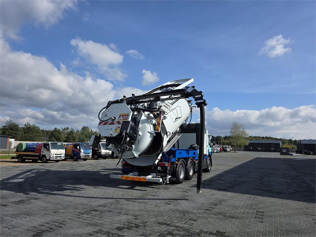 Renault for collecting liquid waste - Vidanjör: fotoğraf 1 Renault for collecting liquid waste - Vidanjör: fotoğraf 1