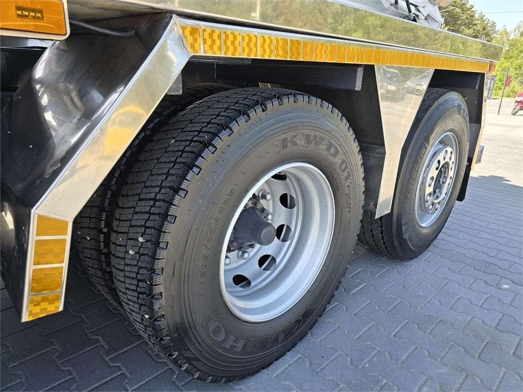 Scania Saugbagger Larsen FlexVac 311 Vacuum suction loade - Ekskavatör: fotoğraf 4 Scania Saugbagger Larsen FlexVac 311 Vacuum suction loade - Ekskavatör: fotoğraf 4