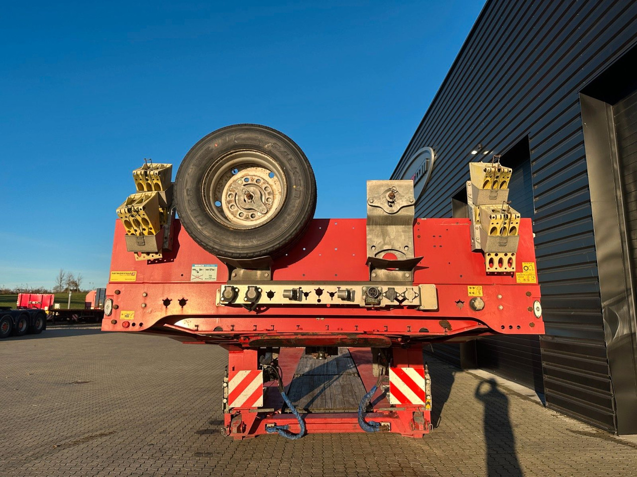 Faymonville Megamax 3 achs tiefbett / 3 x 12.000 kg Pendel - Alçak çerçeveli platform dorse: fotoğraf 4 Faymonville Megamax 3 achs tiefbett / 3 x 12.000 kg Pendel - Alçak çerçeveli platform dorse: fotoğraf 4