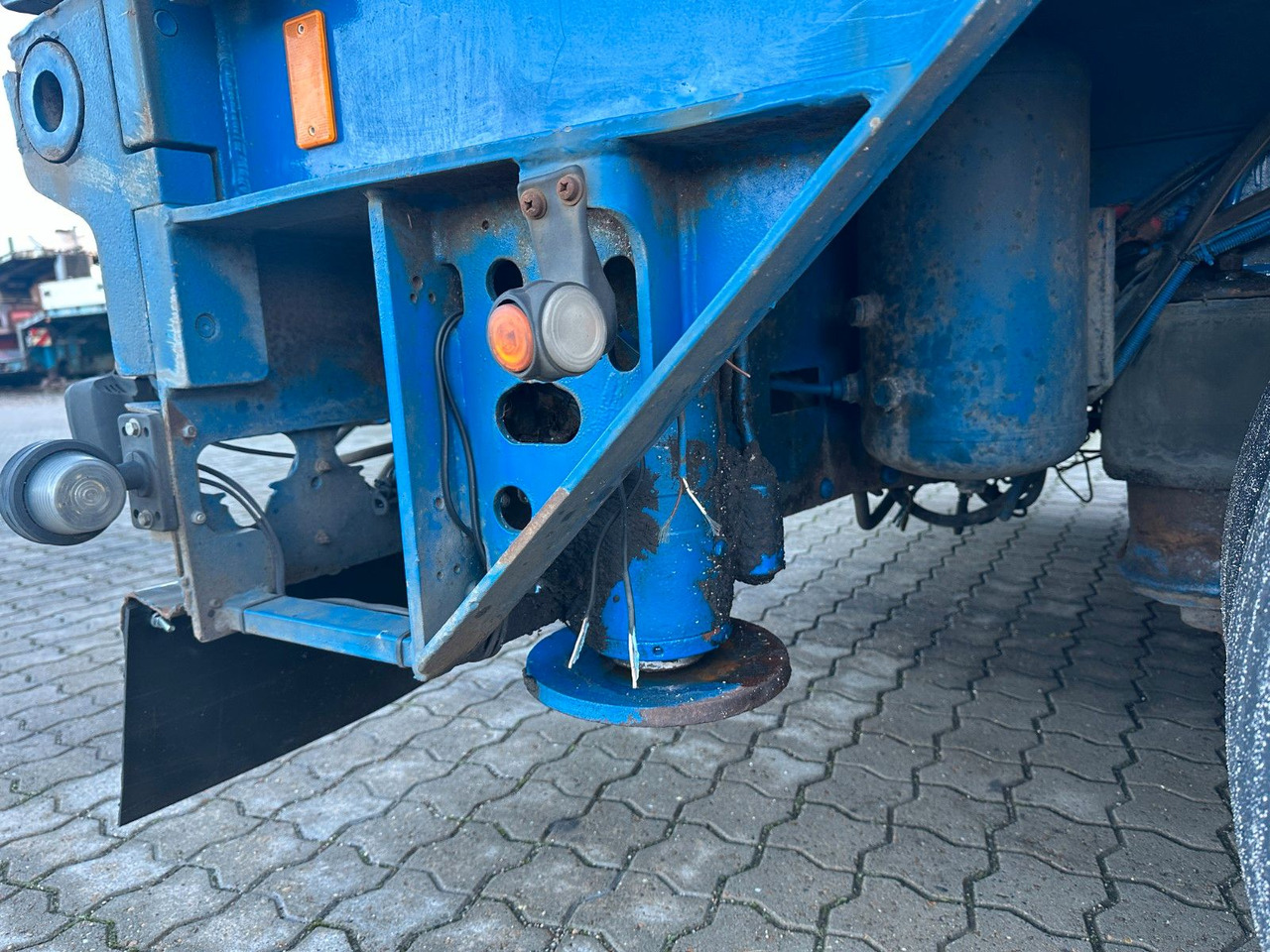 Goldhofer 4 achs tieflader / rampen / 4 x zwangsgelenkt - Alçak çerçeveli platform dorse: fotoğraf 3 Goldhofer 4 achs tieflader / rampen / 4 x zwangsgelenkt - Alçak çerçeveli platform dorse: fotoğraf 3