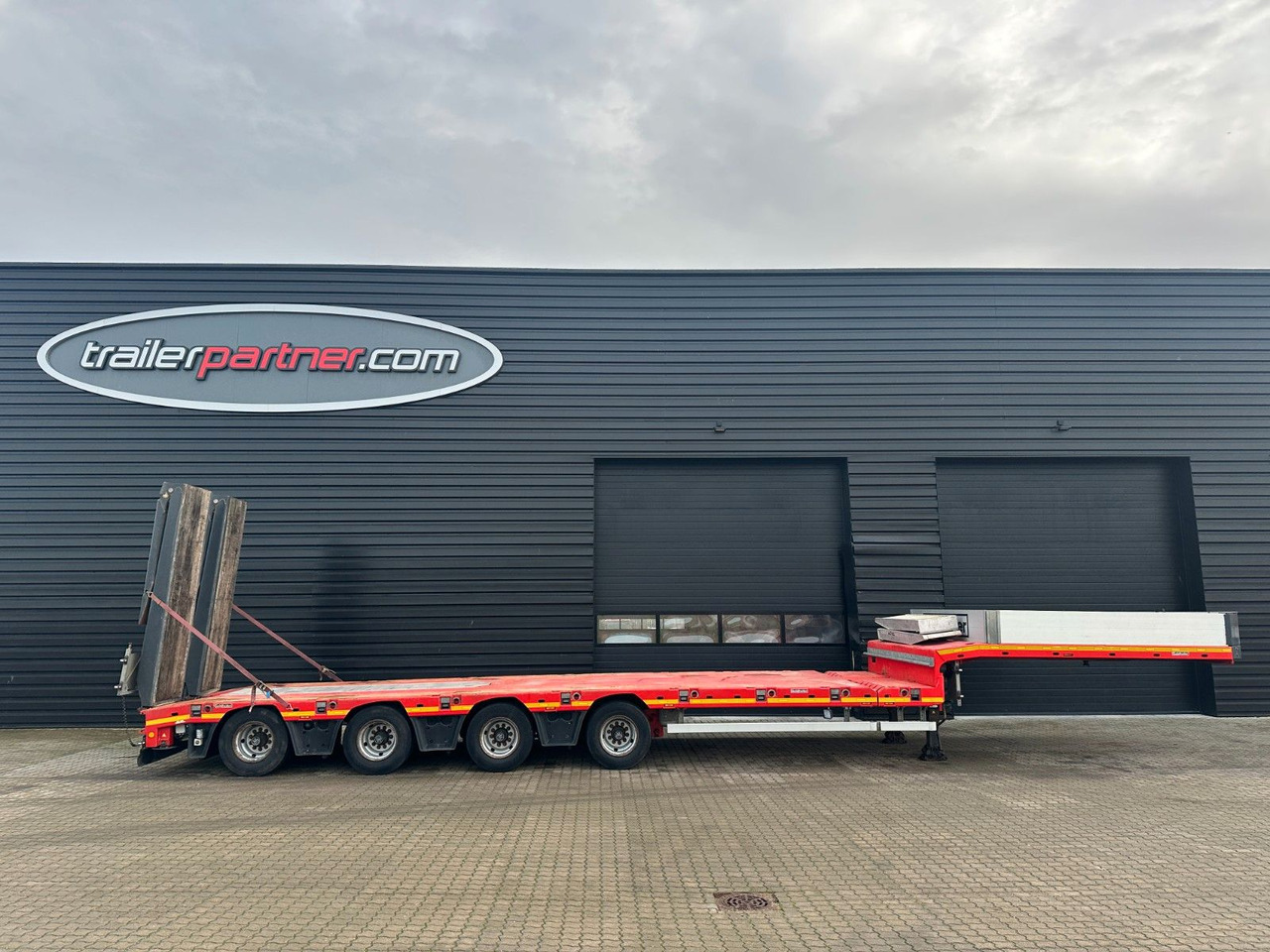 Goldhofer Stepstar 4 achs tieflader / Ausziehbar - Alçak çerçeveli platform dorse: fotoğraf 1 Goldhofer Stepstar 4 achs tieflader / Ausziehbar - Alçak çerçeveli platform dorse: fotoğraf 1