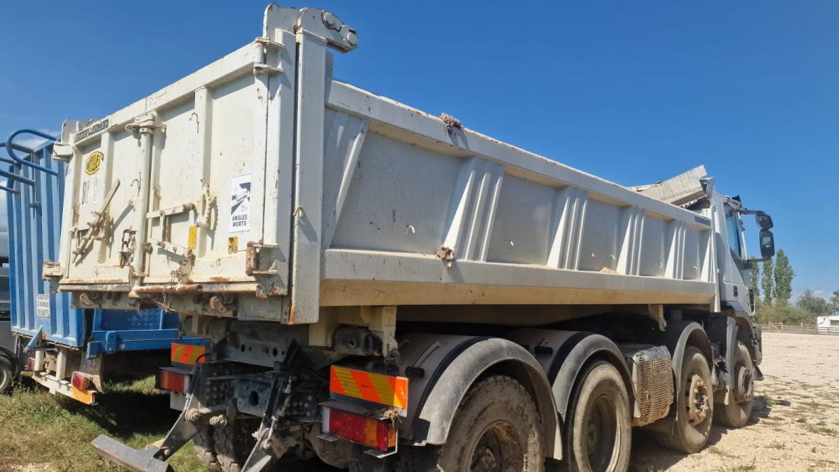 Iveco Trakker 410 - Damperli kamyon: fotoğraf 2 Iveco Trakker 410 - Damperli kamyon: fotoğraf 2