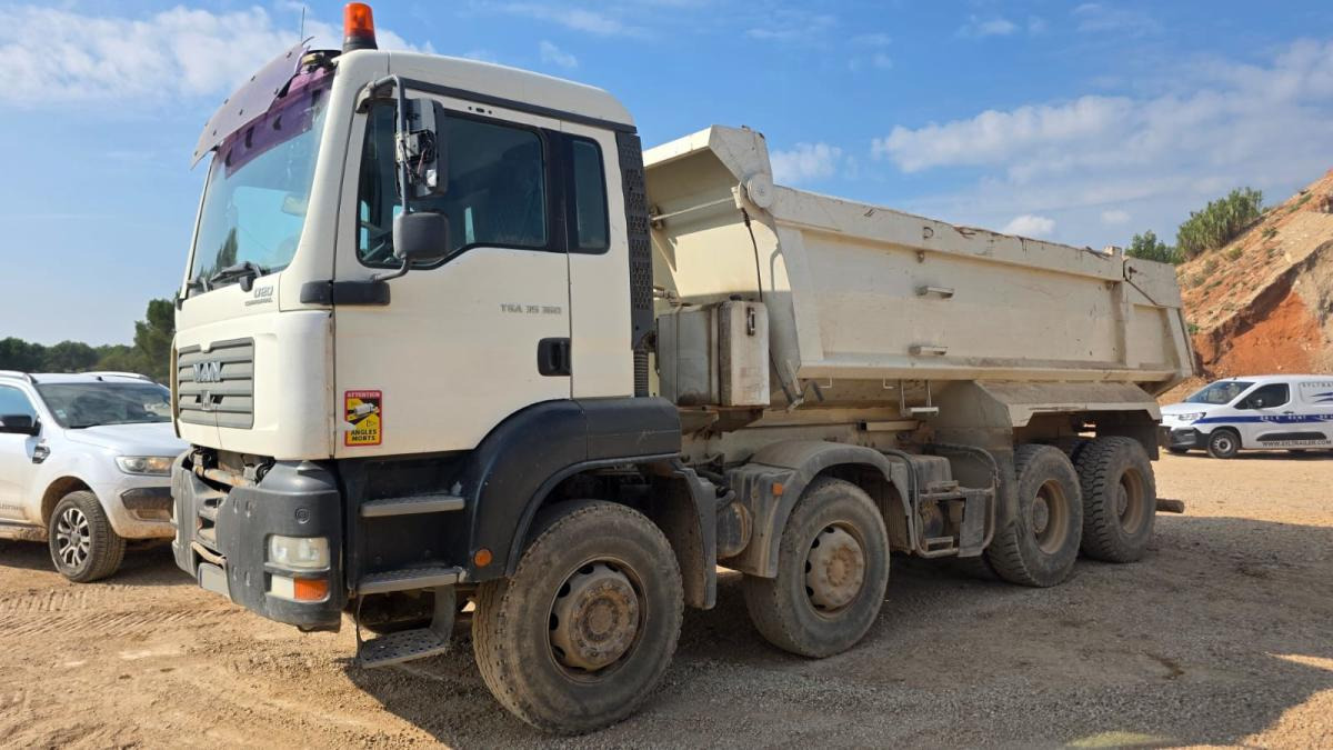 MAN TGA 35.360 - Damperli kamyon: fotoğraf 1 MAN TGA 35.360 - Damperli kamyon: fotoğraf 1
