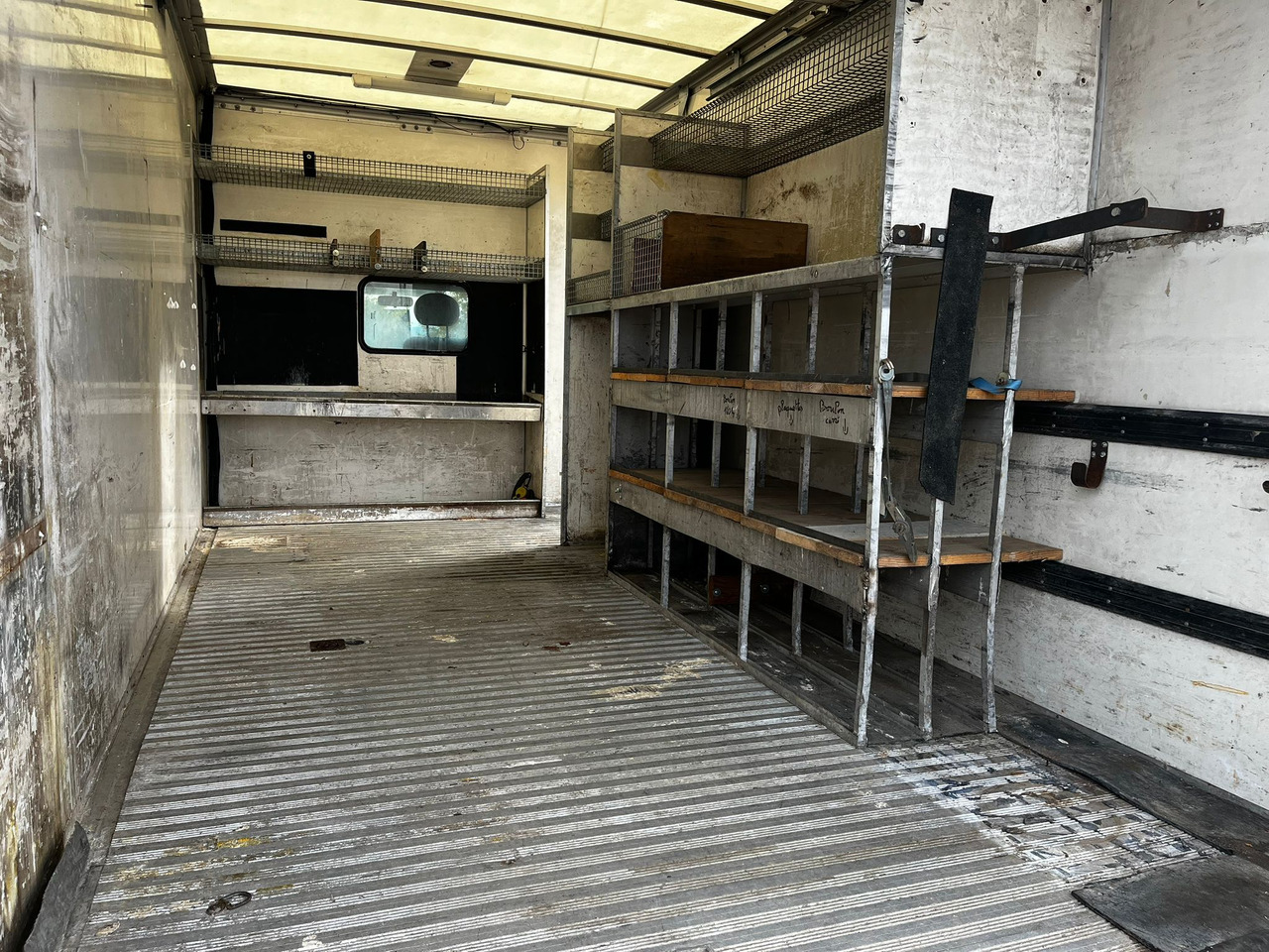 Kapalı kasa kamyon RENAULT Mascott DCI 160 CAISSE + HAYON: fotoğraf 13 Kapalı kasa kamyon RENAULT Mascott DCI 160 CAISSE + HAYON: fotoğraf 13