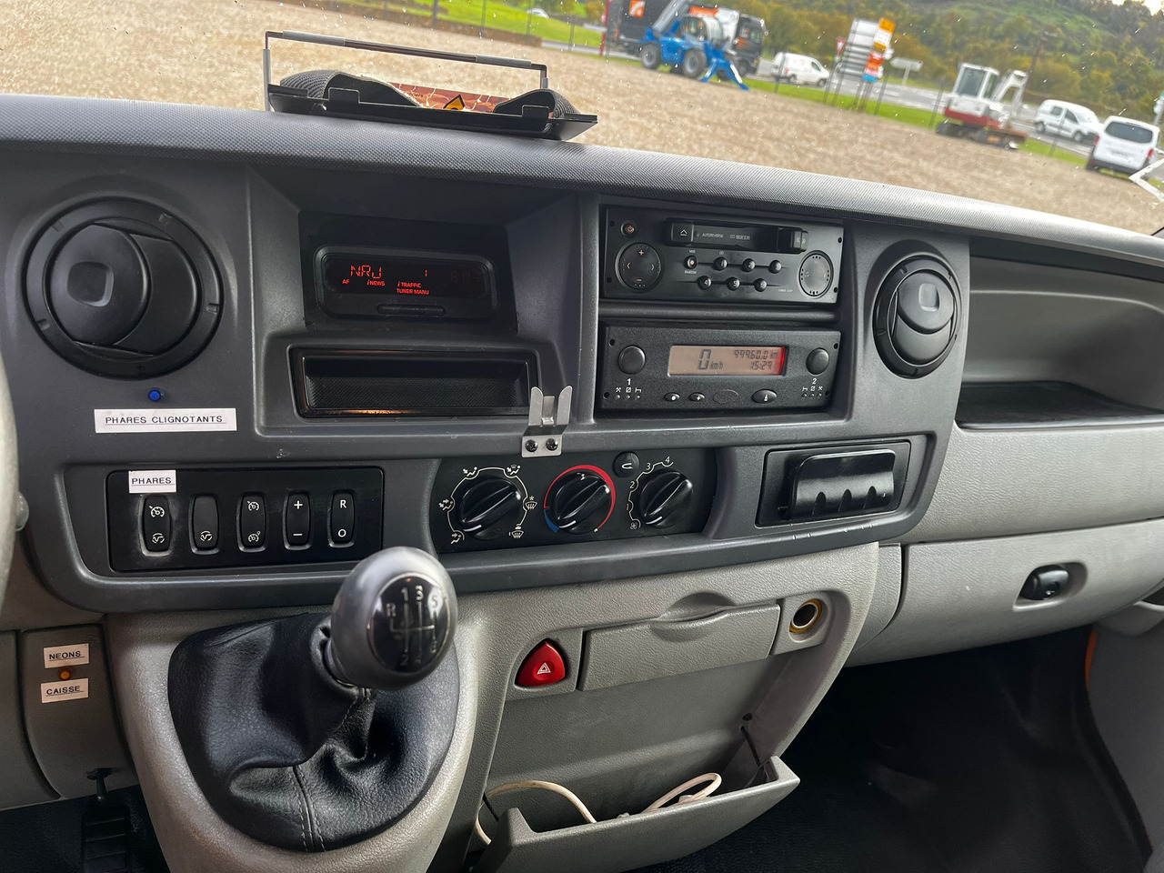 Kapalı kasa kamyon RENAULT Mascott DCI 160 CAISSE + HAYON: fotoğraf 7 Kapalı kasa kamyon RENAULT Mascott DCI 160 CAISSE + HAYON: fotoğraf 7