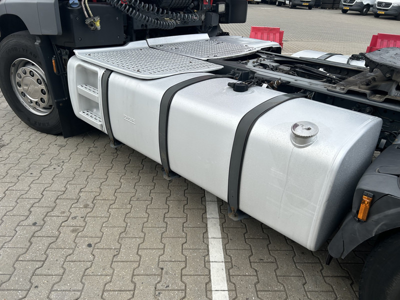 Çekici DAF CF 410 FT Space Cab / 742 dkm / 2 Tanks / NL Truck: fotoğraf 17 Çekici DAF CF 410 FT Space Cab / 742 dkm / 2 Tanks / NL Truck: fotoğraf 17