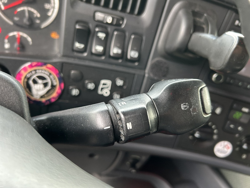 Scania R520 V8 / Showtruck / Buffl Special Interior / Vol Lucht / Retarder - Çekici: fotoğraf 5 Scania R520 V8 / Showtruck / Buffl Special Interior / Vol Lucht / Retarder - Çekici: fotoğraf 5