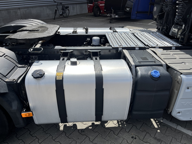 Çekici Volvo FH 420 Globetrotter / 939 dkm / 2 Tanks / VEB+ / APK TUV 07-25: fotoğraf 15