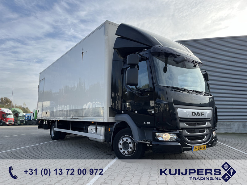DAF LF 180 FA Euro 6 / 12 Ton / 400 dkm / Box / Laadklep - Kapalı kasa kamyon: fotoğraf 1 DAF LF 180 FA Euro 6 / 12 Ton / 400 dkm / Box / Laadklep - Kapalı kasa kamyon: fotoğraf 1
