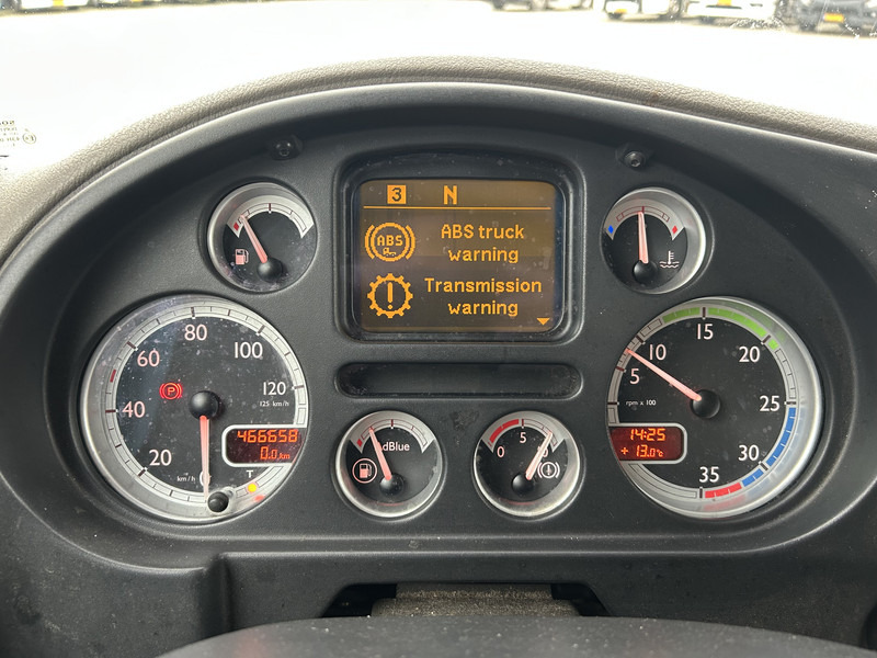 DAF LF 45 210 EEV / 466 dkm / Box Truck / Loadlift 1500 kg / NL Truck - Kapalı kasa kamyon: fotoğraf 4 DAF LF 45 210 EEV / 466 dkm / Box Truck / Loadlift 1500 kg / NL Truck - Kapalı kasa kamyon: fotoğraf 4