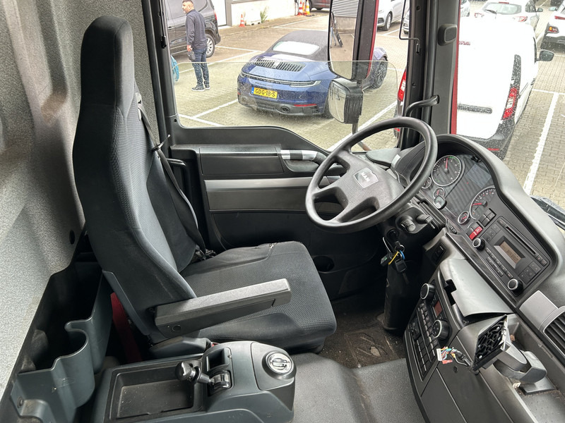 MAN TGM 18.250 Euro 6 / 18 Ton / 688 dkm / Box / Loadlift / APK TUV 08-25 - Kapalı kasa kamyon: fotoğraf 3 MAN TGM 18.250 Euro 6 / 18 Ton / 688 dkm / Box / Loadlift / APK TUV 08-25 - Kapalı kasa kamyon: fotoğraf 3