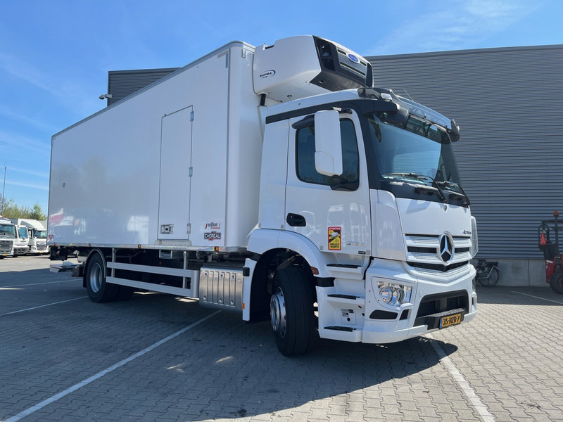 Mercedes-Benz Actros 2124 MULTITEMP / Carrier Koeler / Alleen Te Huur -> 013-7200971 - Refrijeratör kamyon: fotoğraf 1 Mercedes-Benz Actros 2124 MULTITEMP / Carrier Koeler / Alleen Te Huur -> 013-7200971 - Refrijeratör kamyon: fotoğraf 1