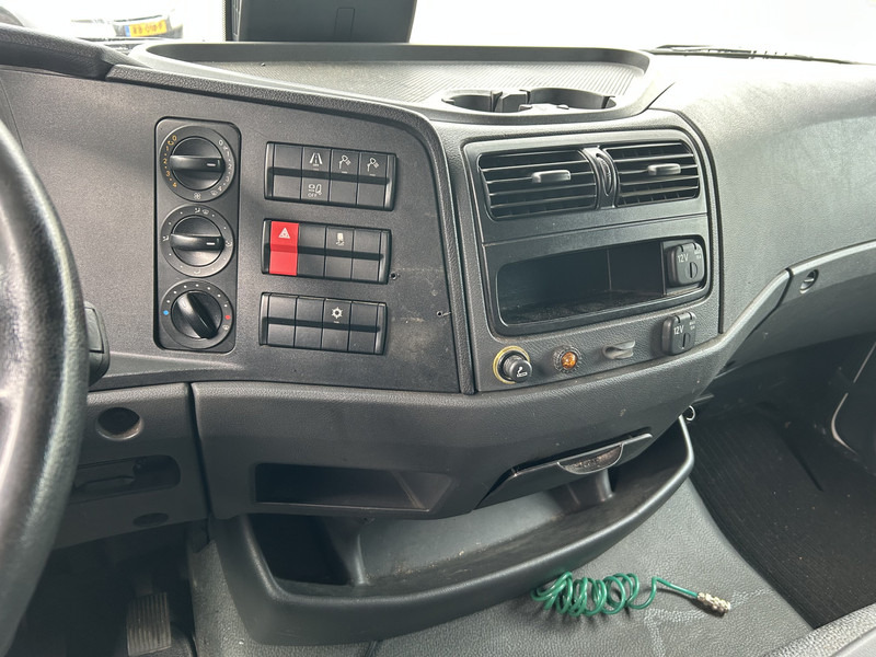 Mercedes-Benz Atego 1018 / 594 dkm / Box 6.3 mtr / Loadlift / APK TUV 04-26 - Kapalı kasa kamyon: fotoğraf 5 Mercedes-Benz Atego 1018 / 594 dkm / Box 6.3 mtr / Loadlift / APK TUV 04-26 - Kapalı kasa kamyon: fotoğraf 5