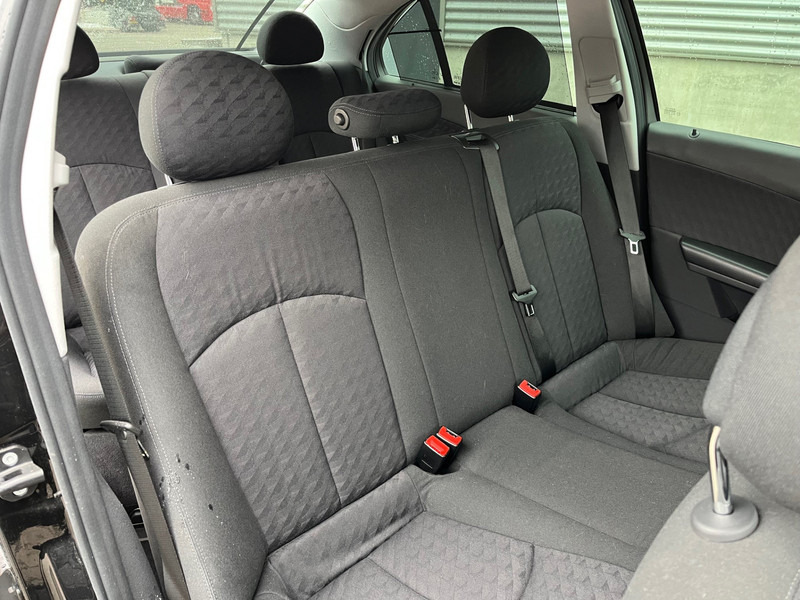 Mercedes-Benz E-Klasse / Limousine / 240 Avantgarde / 4-Matic / 8-pers / APK/TUV 09-2026 / - Sedan araba: fotoğraf 5 Mercedes-Benz E-Klasse / Limousine / 240 Avantgarde / 4-Matic / 8-pers / APK/TUV 09-2026 / - Sedan araba: fotoğraf 5