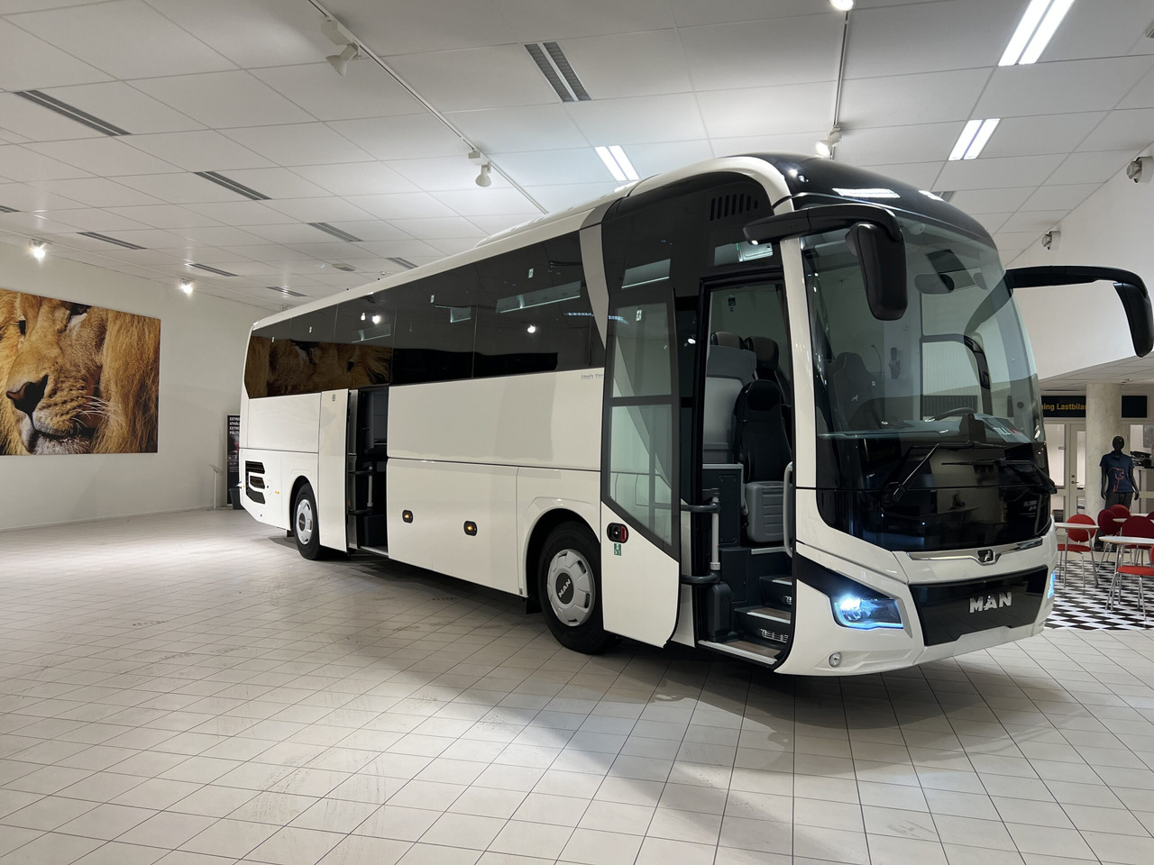Turistik otobüs MAN Lions Coach R07 Euro 6E: fotoğraf 11