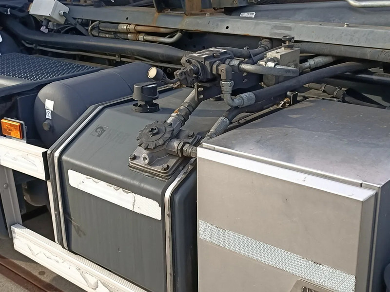 Scania P370 P370 Haakarm Hiab 26T - Kamyon: fotoğraf 5 Scania P370 P370 Haakarm Hiab 26T - Kamyon: fotoğraf 5