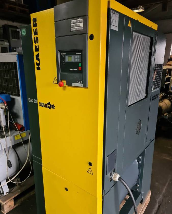 Kompresor śrubowy KAESER Aircenter SK25 15 kw - Hava kompresörü: fotoğraf 1 Kompresor śrubowy KAESER Aircenter SK25 15 kw - Hava kompresörü: fotoğraf 1