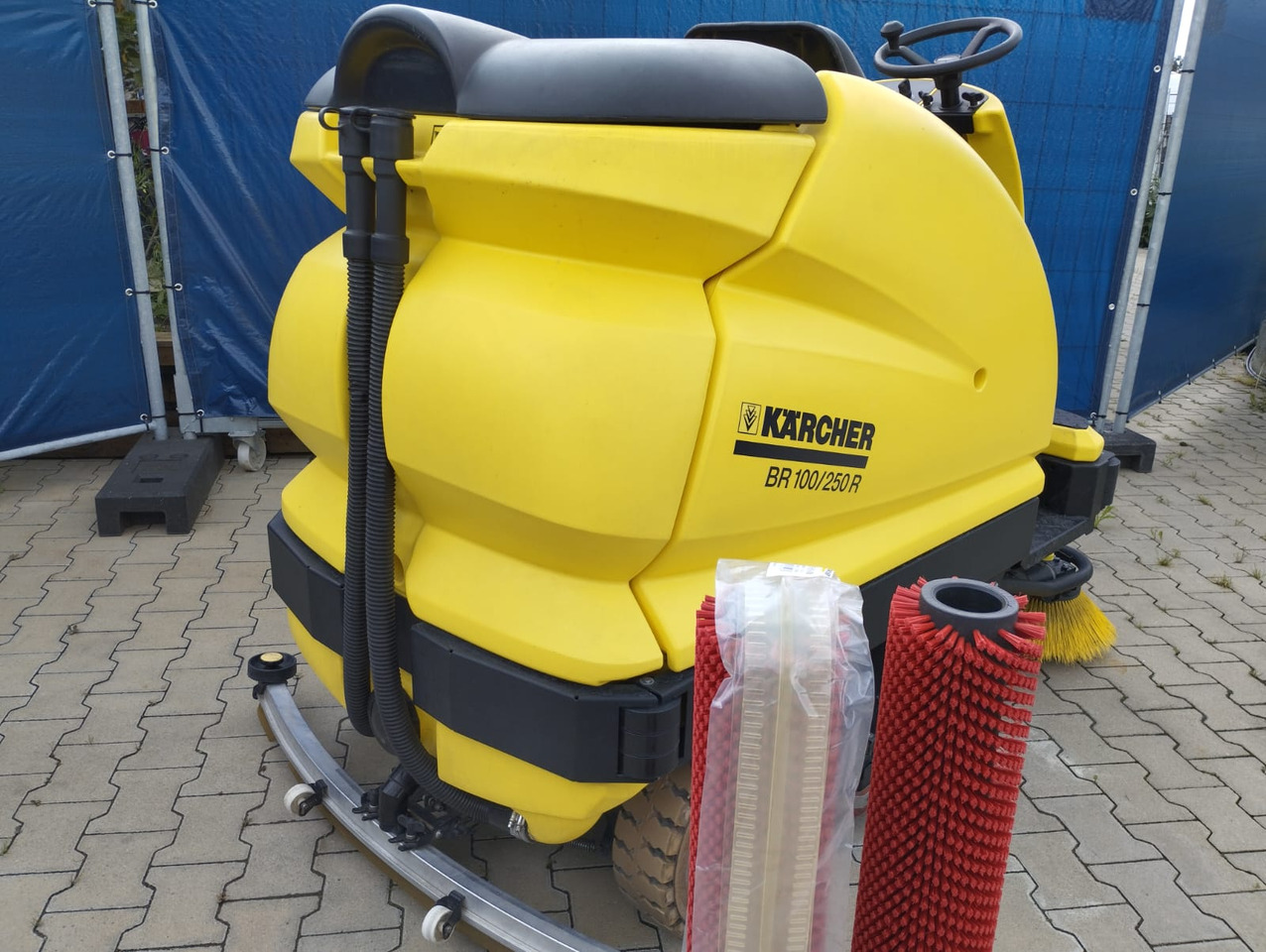 Kärcher BR 100/250 - Zemin yıkama makinası: fotoğraf 3 Kärcher BR 100/250 - Zemin yıkama makinası: fotoğraf 3