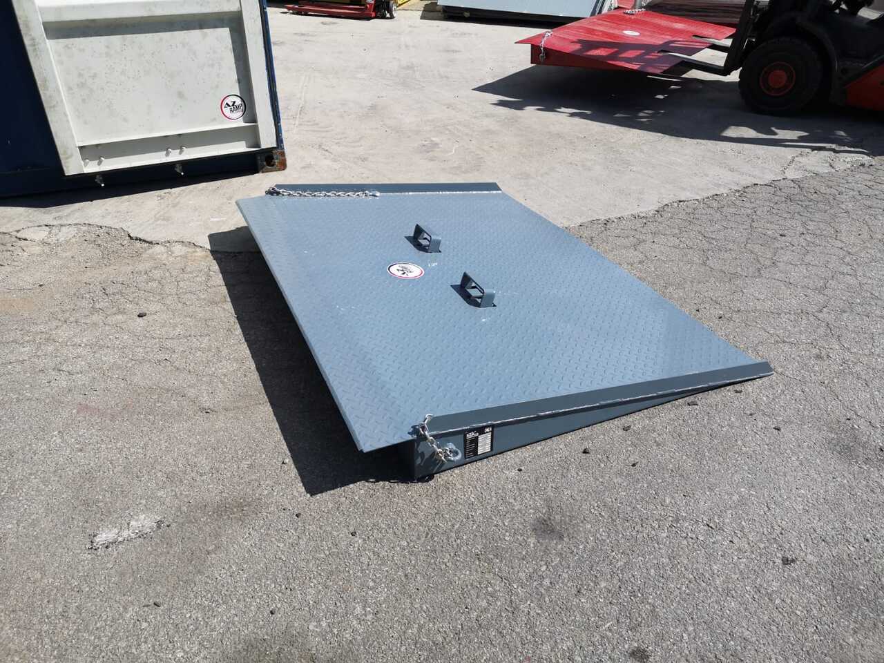AZ RAMP HCNN08 - Yükleme rampası: fotoğraf 4 AZ RAMP HCNN08 - Yükleme rampası: fotoğraf 4