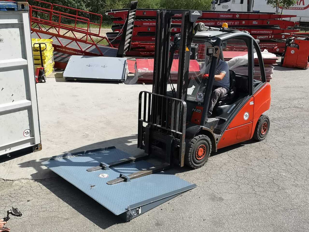 AZ RAMP HCNN08 - Yükleme rampası: fotoğraf 1 AZ RAMP HCNN08 - Yükleme rampası: fotoğraf 1