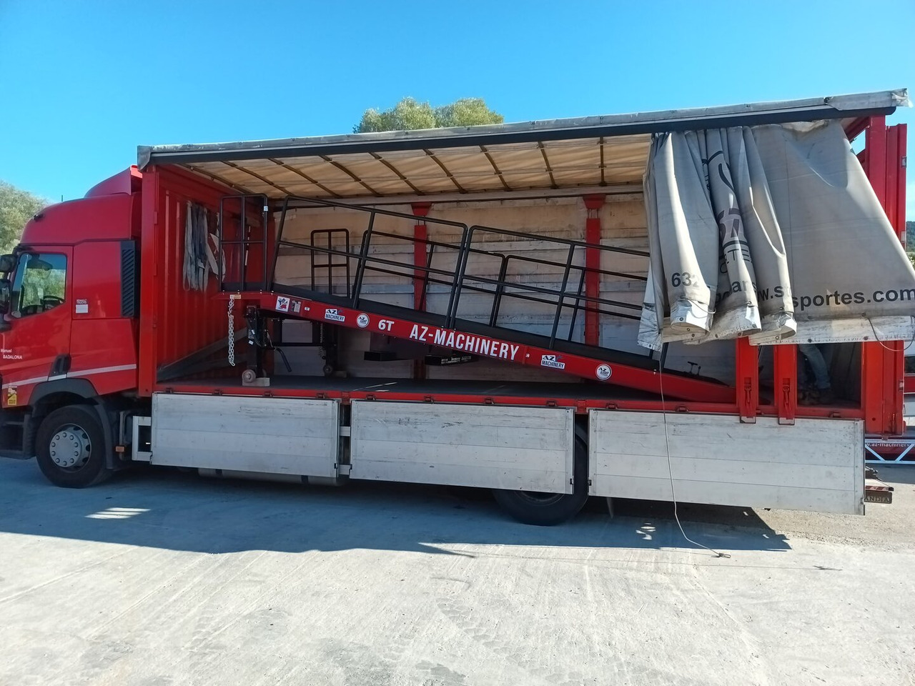 AZ RAMP-PRIME XS-10 RL. Industrial Mobil Loading Ramp with lateral rail guard - Yükleme rampası: fotoğraf 2 AZ RAMP-PRIME XS-10 RL. Industrial Mobil Loading Ramp with lateral rail guard - Yükleme rampası: fotoğraf 2