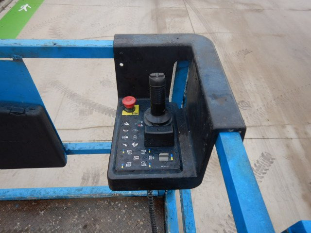 Makasli platform Used scissor Lift Diesel 4x4 GENIE GS-4390-RT: fotoğraf 6