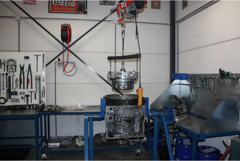 ZF 5HP502C, 5HP592C, 5HP602C, 5HP504C, 5HP594C, 5HP604C - Vites kutusu: fotoğraf 2 ZF 5HP502C, 5HP592C, 5HP602C, 5HP504C, 5HP594C, 5HP604C - Vites kutusu: fotoğraf 2