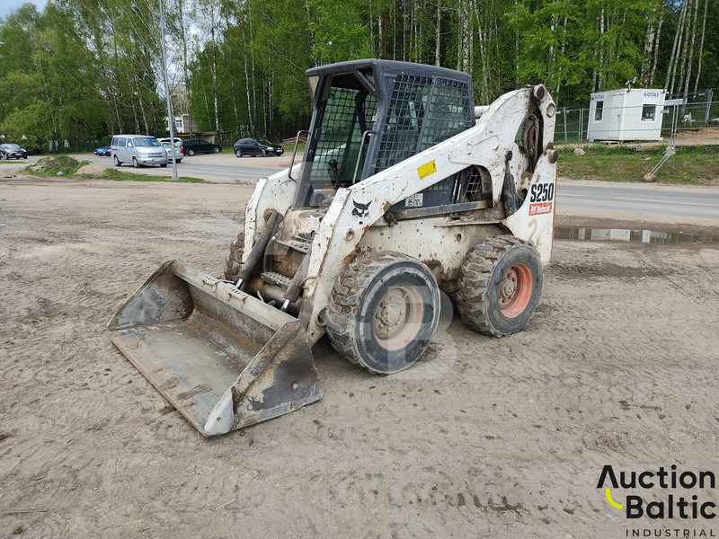 Bobcat S 250 - Mini yükleyici: fotoğraf 2 Bobcat S 250 - Mini yükleyici: fotoğraf 2