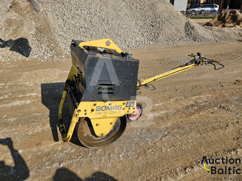 Bomag BW 71EHB-2 - Silindir makinesi: fotoğraf 1 Bomag BW 71EHB-2 - Silindir makinesi: fotoğraf 1