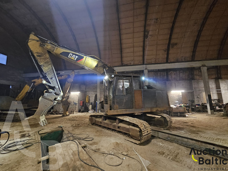 Caterpillar 320 D - Paletli ekskavatör: fotoğraf 3 Caterpillar 320 D - Paletli ekskavatör: fotoğraf 3