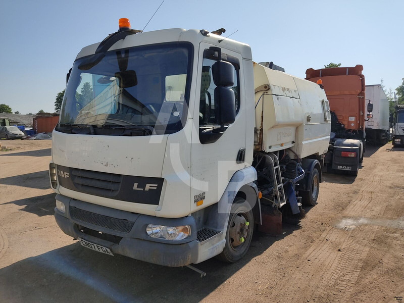DAF LF45.160 - Yol süpürme aracı: fotoğraf 2 DAF LF45.160 - Yol süpürme aracı: fotoğraf 2