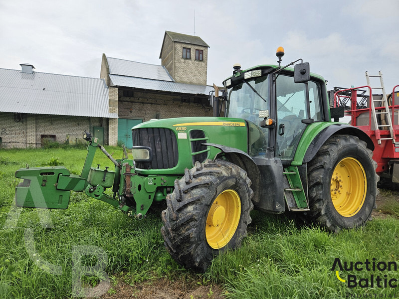 John Deere 6930 Premium - Traktör: fotoğraf 1 John Deere 6930 Premium - Traktör: fotoğraf 1
