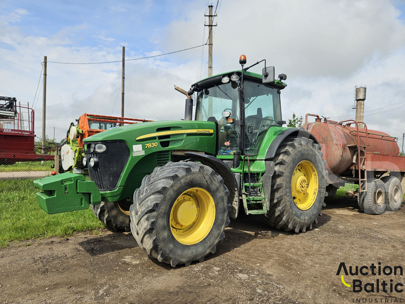 John Deere 7830 - Traktör: fotoğraf 1 John Deere 7830 - Traktör: fotoğraf 1