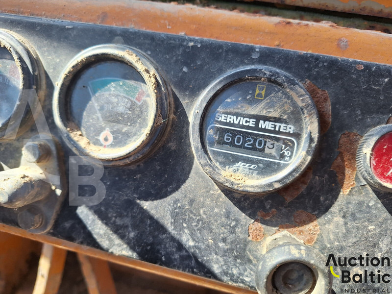 Komatsu D57S-1 - Paletli yükleyici: fotoğraf 4 Komatsu D57S-1 - Paletli yükleyici: fotoğraf 4