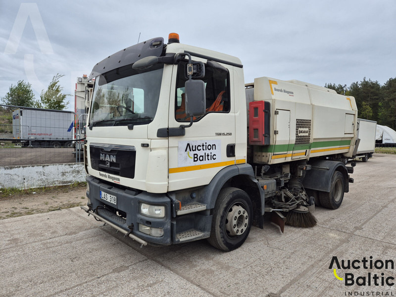 MAN TGM15.250 4X2 BL - Yol süpürme aracı: fotoğraf 1 MAN TGM15.250 4X2 BL - Yol süpürme aracı: fotoğraf 1