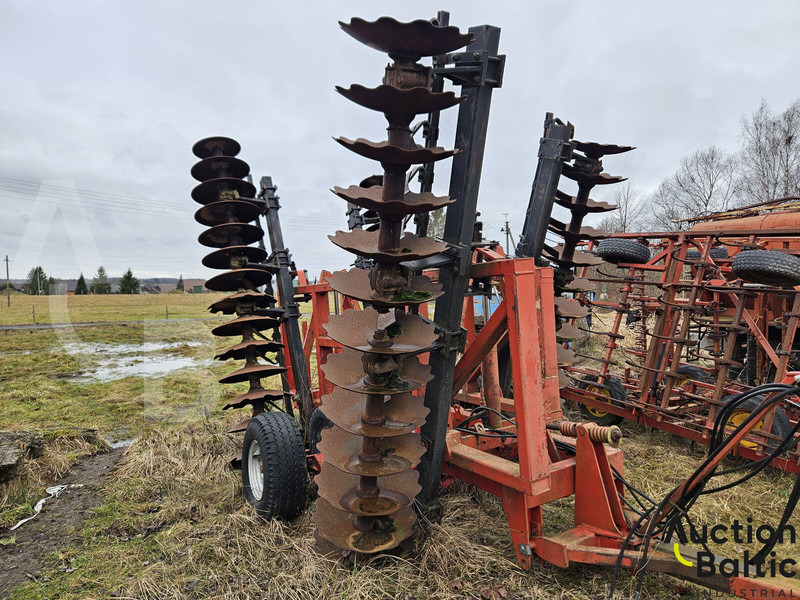 Massey Ferguson Ferguson - Disk tırmığı: fotoğraf 5 Massey Ferguson Ferguson - Disk tırmığı: fotoğraf 5