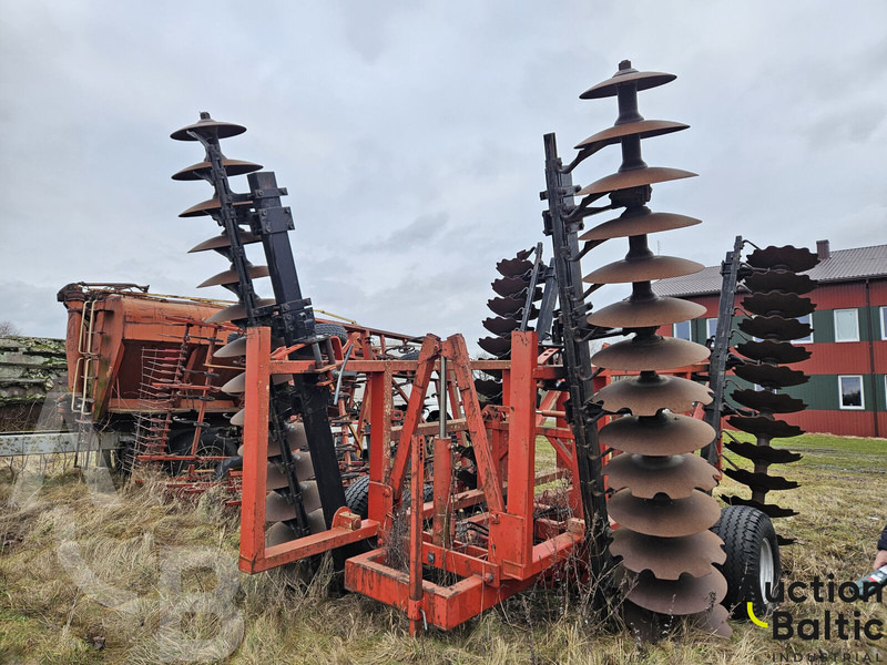 Massey Ferguson Ferguson - Disk tırmığı: fotoğraf 4 Massey Ferguson Ferguson - Disk tırmığı: fotoğraf 4