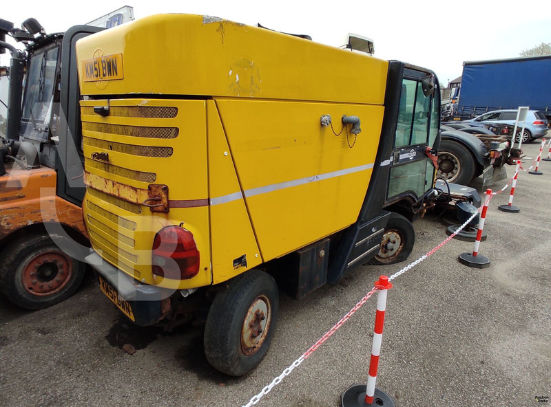 Mathieu Azura - Yol süpürme aracı: fotoğraf 5 Mathieu Azura - Yol süpürme aracı: fotoğraf 5