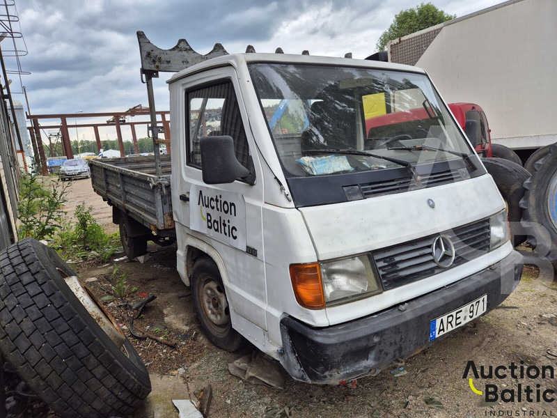 Mercedes-Benz 100-serie 100 D - Açık kasa kamyonet: fotoğraf 2 Mercedes-Benz 100-serie 100 D - Açık kasa kamyonet: fotoğraf 2