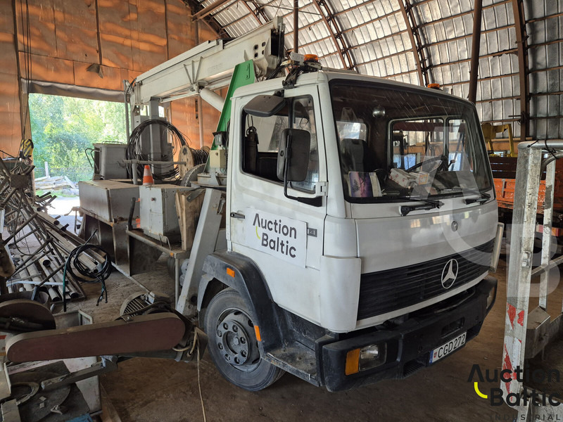Mercedes-Benz 1114 - Araç üzerine platform: fotoğraf 2 Mercedes-Benz 1114 - Araç üzerine platform: fotoğraf 2