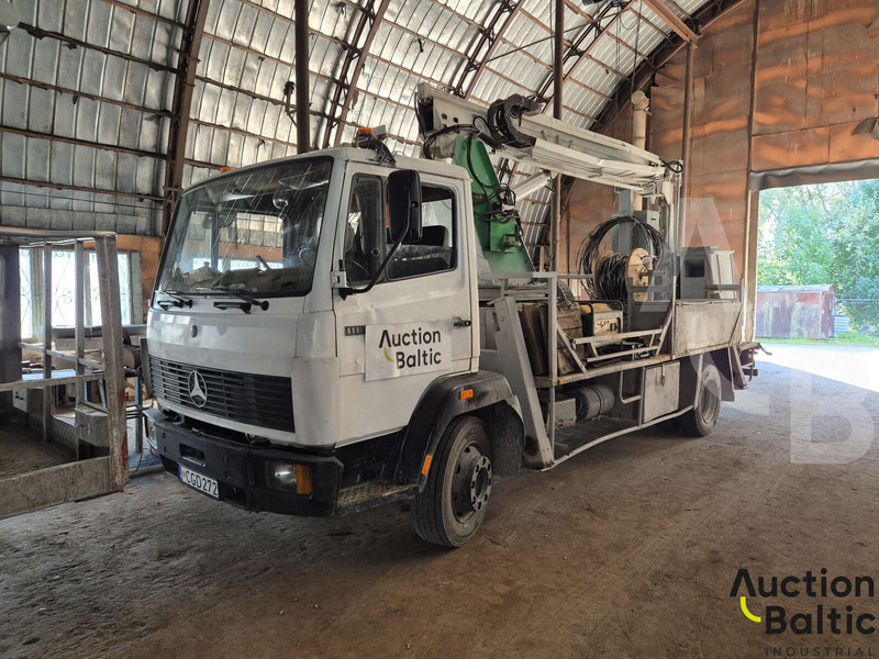 Mercedes-Benz 1114 - Araç üzerine platform: fotoğraf 1 Mercedes-Benz 1114 - Araç üzerine platform: fotoğraf 1
