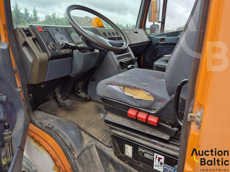 Mercedes-Benz 614 D - Tenteli kamyon: fotoğraf 5 Mercedes-Benz 614 D - Tenteli kamyon: fotoğraf 5