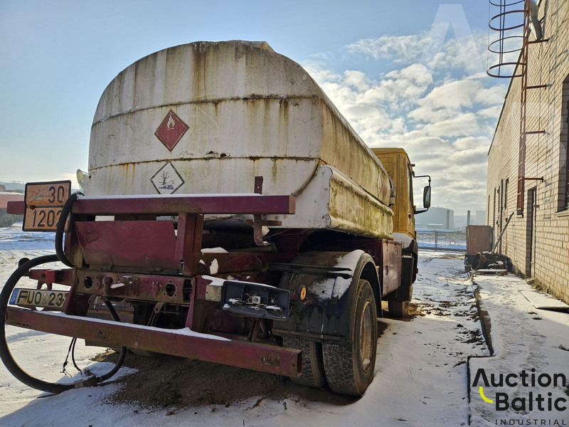 Mercedes-Benz 814 - Tanker kamyon: fotoğraf 5 Mercedes-Benz 814 - Tanker kamyon: fotoğraf 5