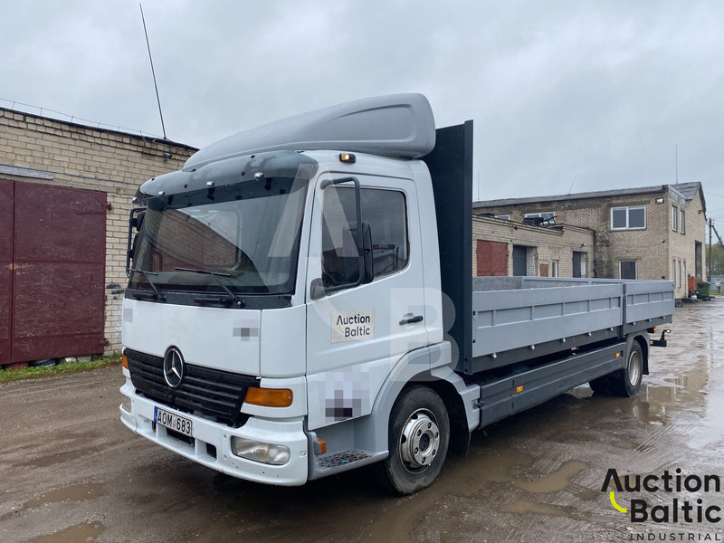 Mercedes-Benz 815 - Sal/ Açık kasa kamyon: fotoğraf 1 Mercedes-Benz 815 - Sal/ Açık kasa kamyon: fotoğraf 1
